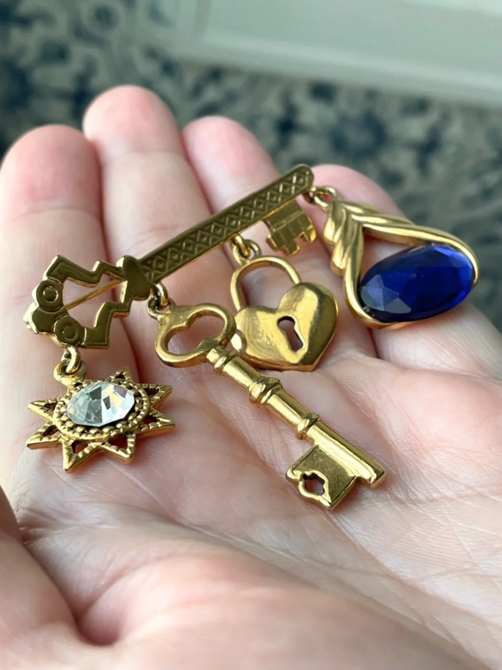 Vintage goldtone skeleton key brooch w/ dangling charms heart lock Victoriana
